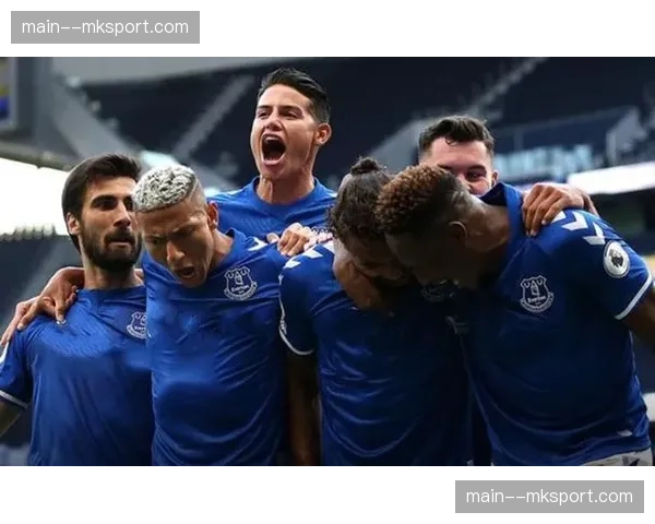 英超战术趋势报告：边中结合更频繁，球队注重攻防转换速度提升