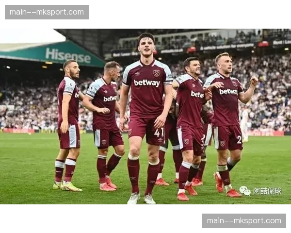 诺丁汉森林1-1埃弗顿战报：主队最后十分钟通过快速边路配合扳平