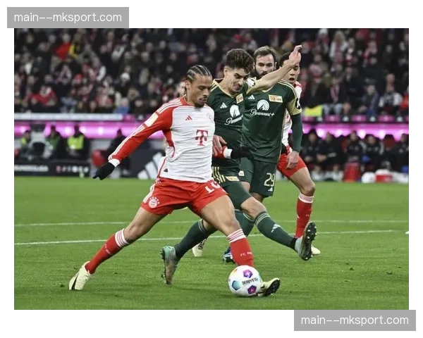 奥格斯堡2-1险胜波鸿，赢得关键保级六分战