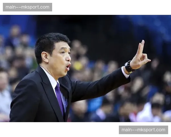 北控男篮主教练闵鹿蕾确认，下赛季将继续执教球队