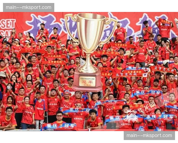 重庆铜梁龙2-0深圳新鹏城，陈纯新破门向余望补射建功